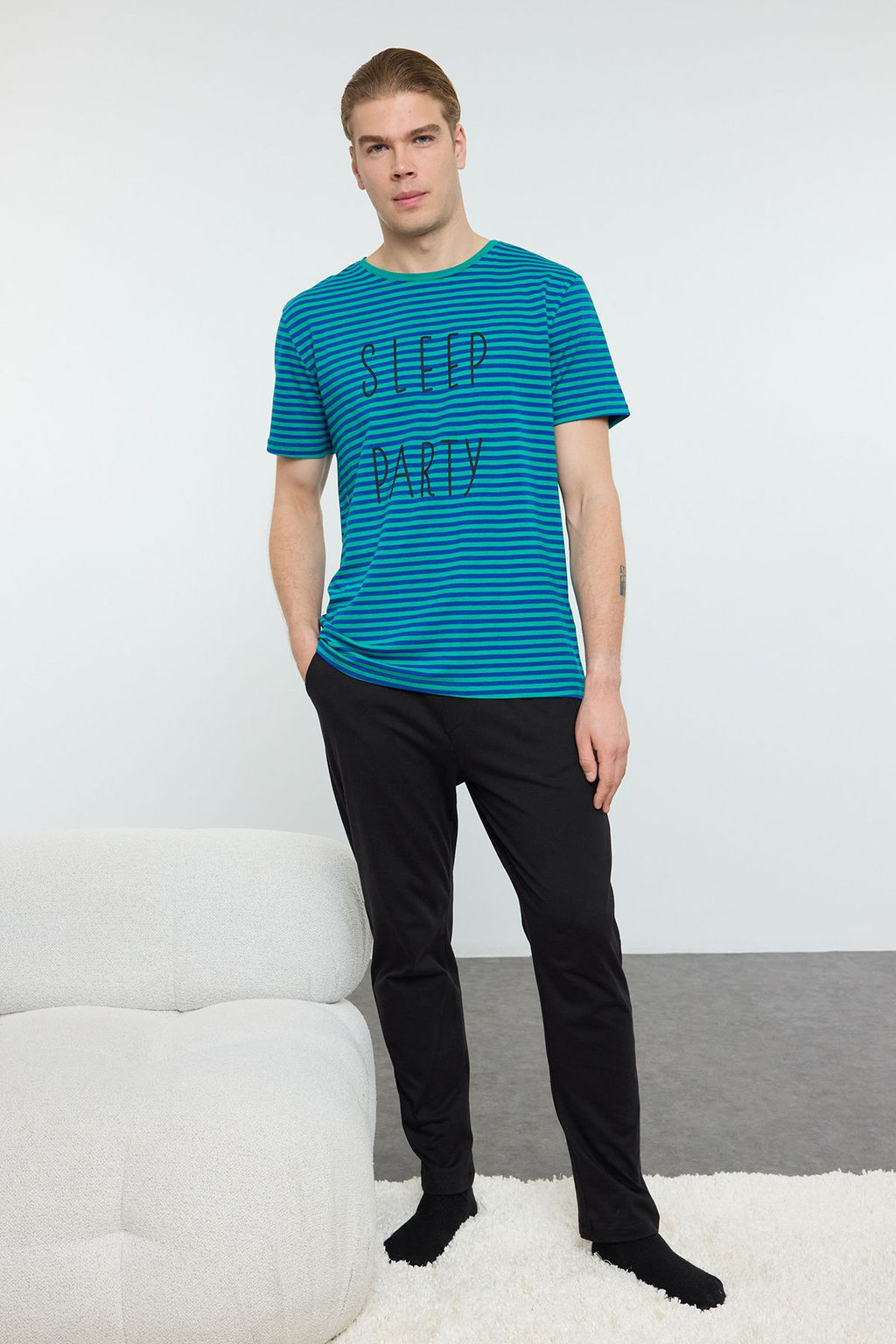 TRENDYOL MAN Saks Cizgili Regular Fit Orme %100 Pamuklu Pijama Tak?m? TMNAW25PT00020