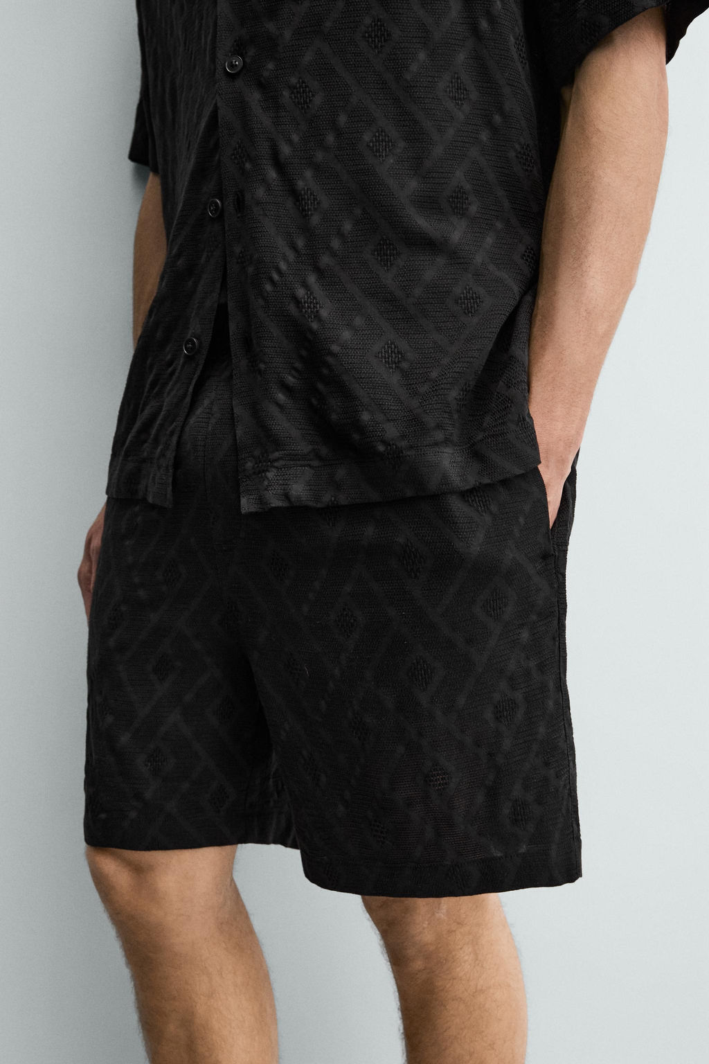 BERMUDA JACQUARD GEOM?TRICO / Negro - Zara фото 5