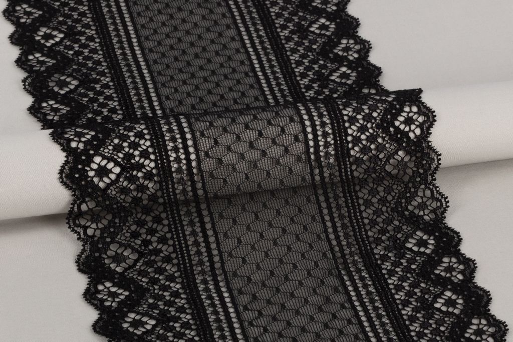 Кружево BLITZ эластичное 180 мм BLST-30 на бобине Турция черный