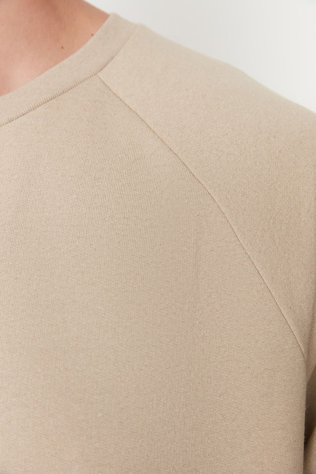 Bej Oversize/Genis Kesim Ici Polar/S?cak Tutan Reglan Kol Sweatshirt TMNAW23SW00190