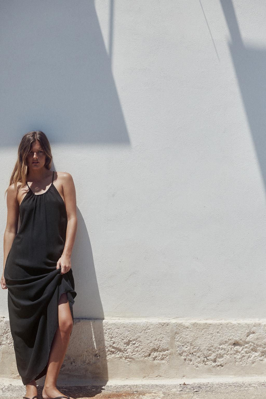 HALTERNECK DRESS WITH GATHERING - Zara фото 3