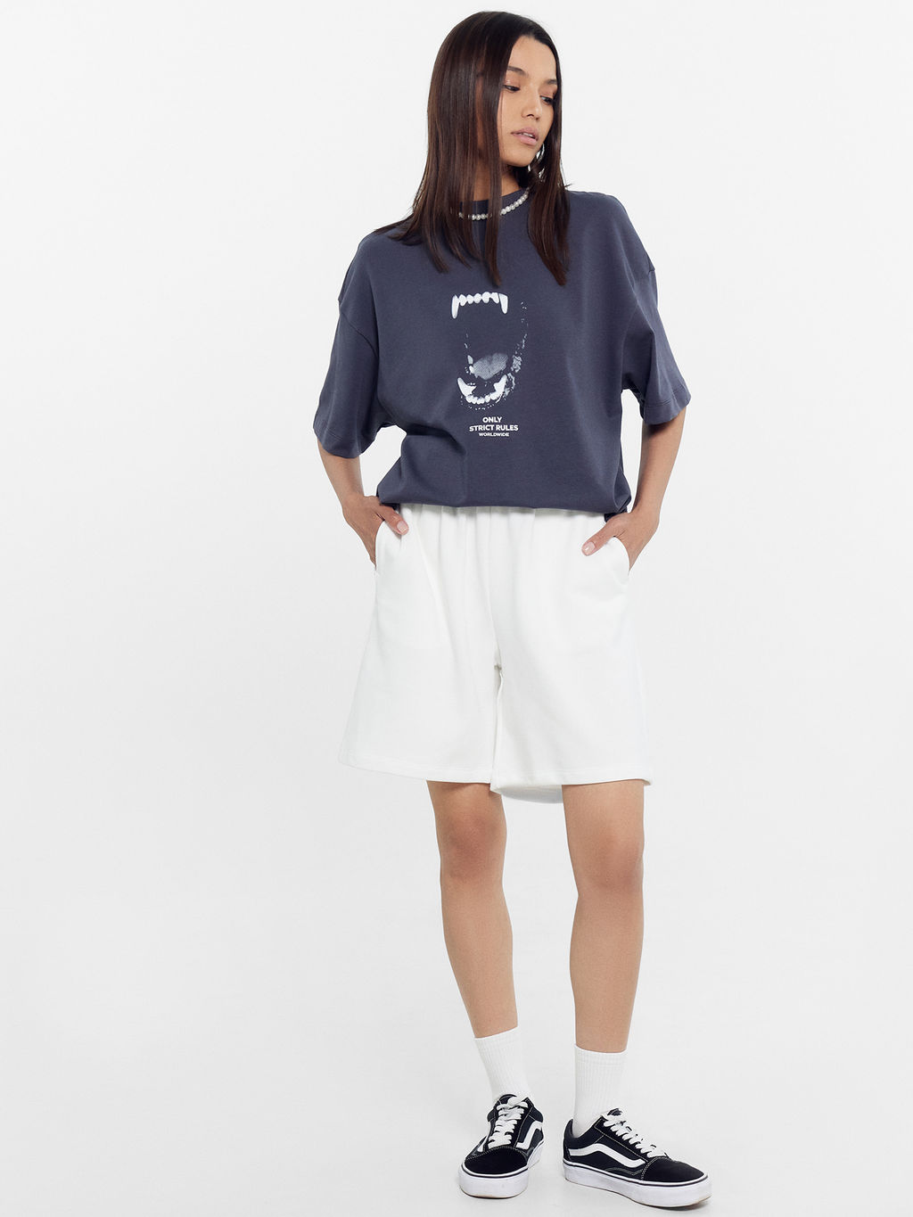 Шорты женские в белом цвете белый 132316