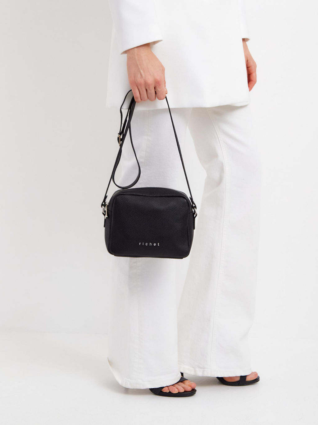 Женская кожаная сумка Richet 2611LN 664 Черный(s)