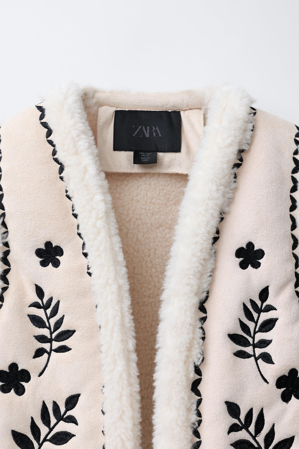 FAUX SUEDE WAISTCOAT WITH FAUX SHEARLING EMBROIDERY - Zara фото 3