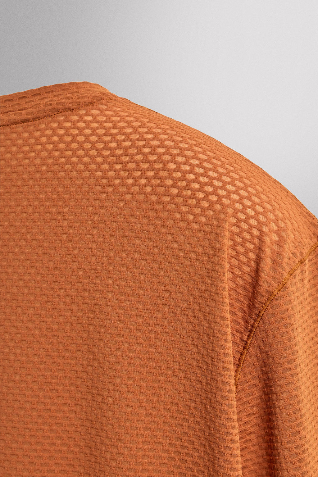 CAMISETA T?CNICA GRAVEL MANGA LARGA ESTRUCTURA / Ocre