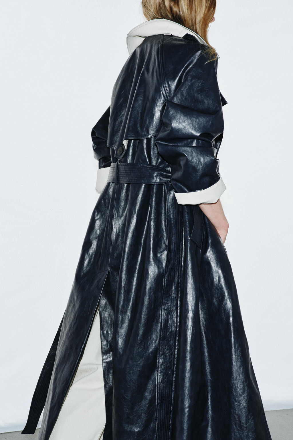 OVERSIZE LEATHER EFFECT TRENCH COAT ZW COLLECTION - Zara фото 14