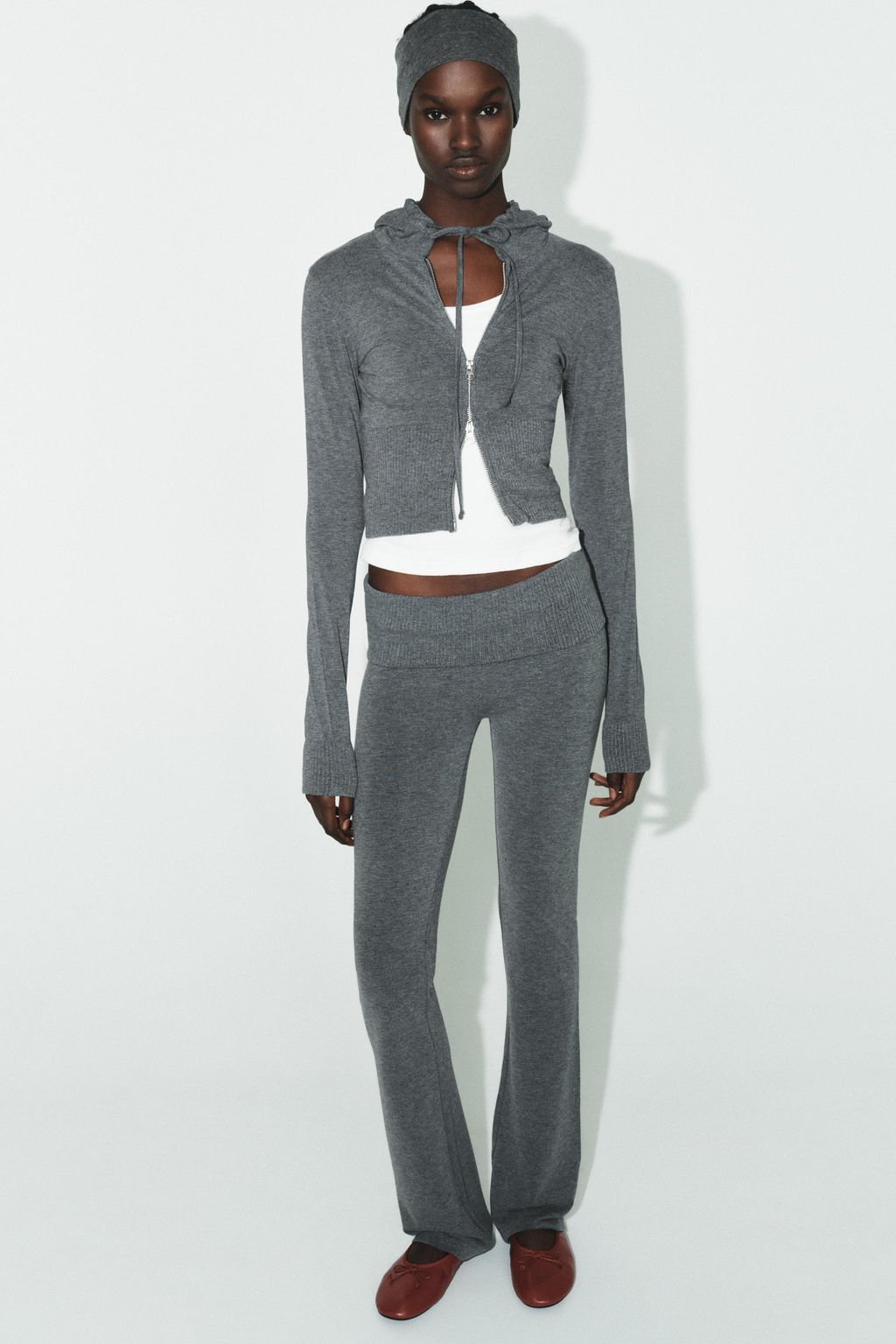 CROPPED SEAMLESS SWEATSHIRT - Zara фото 9