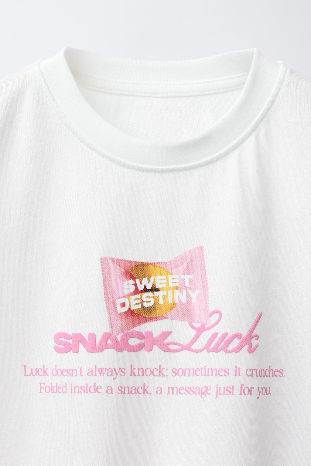 T-SHIRT WITH RAISED SLOGAN - Zara фото 3