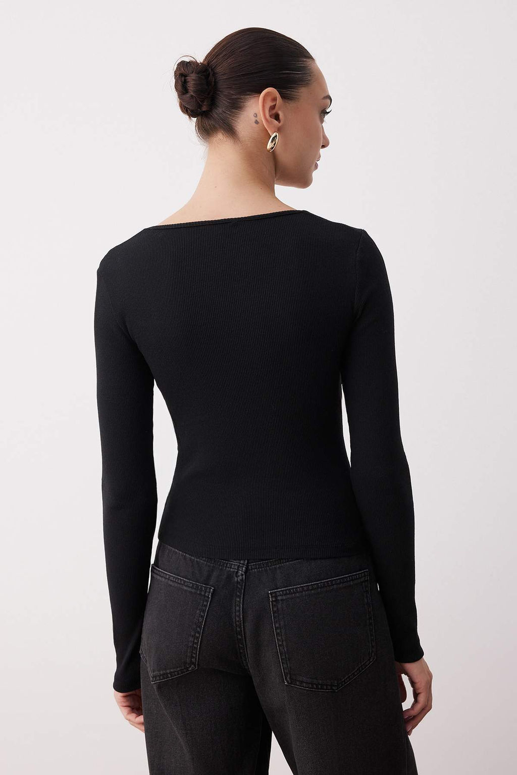 Siyah Duz Kalp Yaka Bodycone/Vucuda Oturan Crop Fitilli Esnek Orme Bluz TWOAW26BZ00069 - Trendyolmilla фото 4