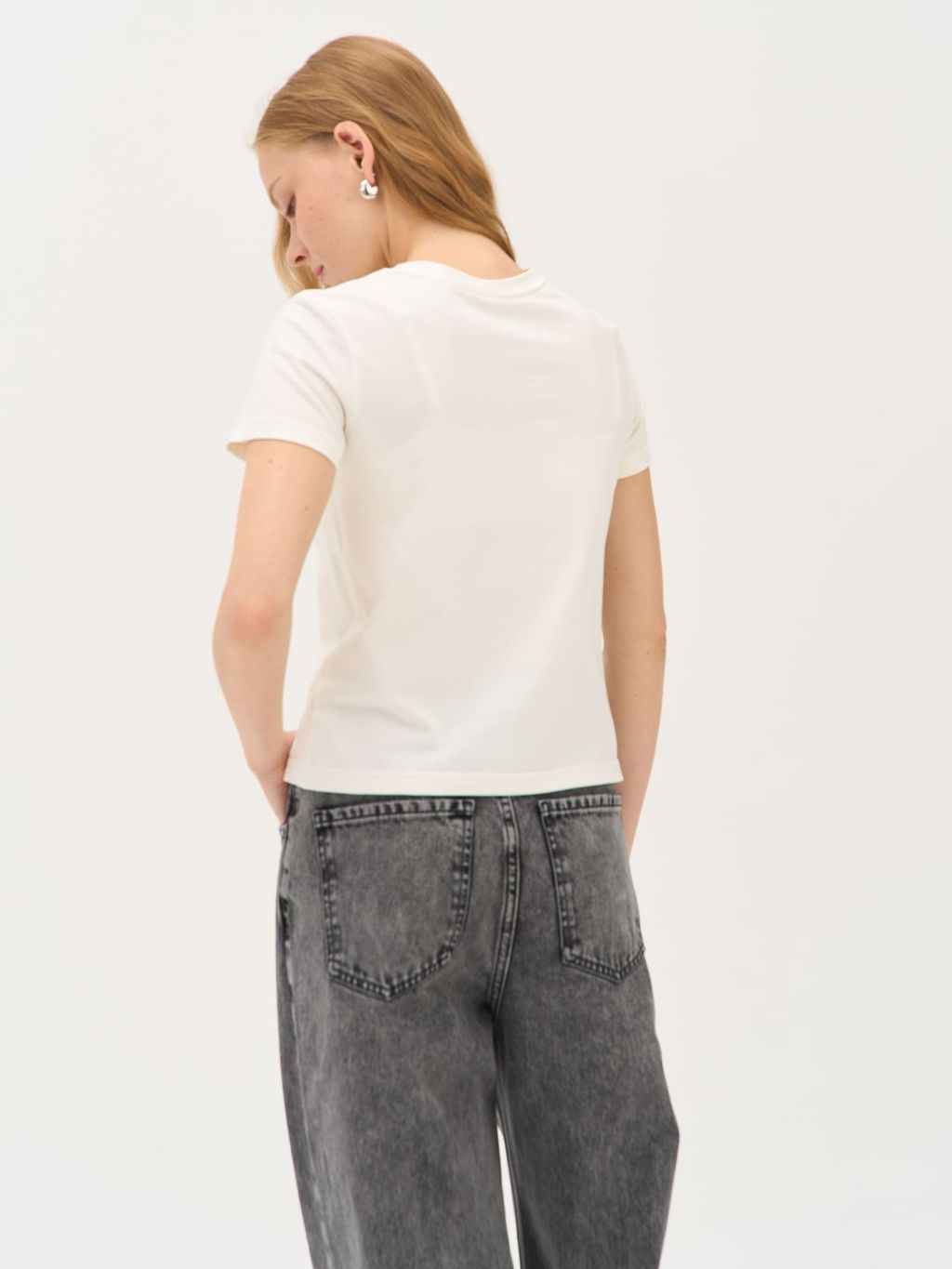 Футболка Slim Fit "Молоко" женская