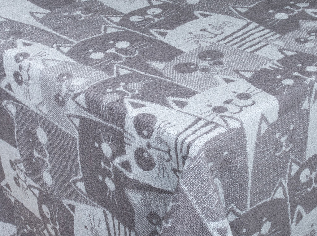 3с109.411ж1 Мир котов (серый св1) Плед 208х150 см