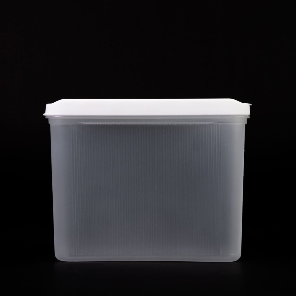 Цена за 2 шт. Емкость для сыпучих продуктов "Лайн" 1,5л (белый) М9003