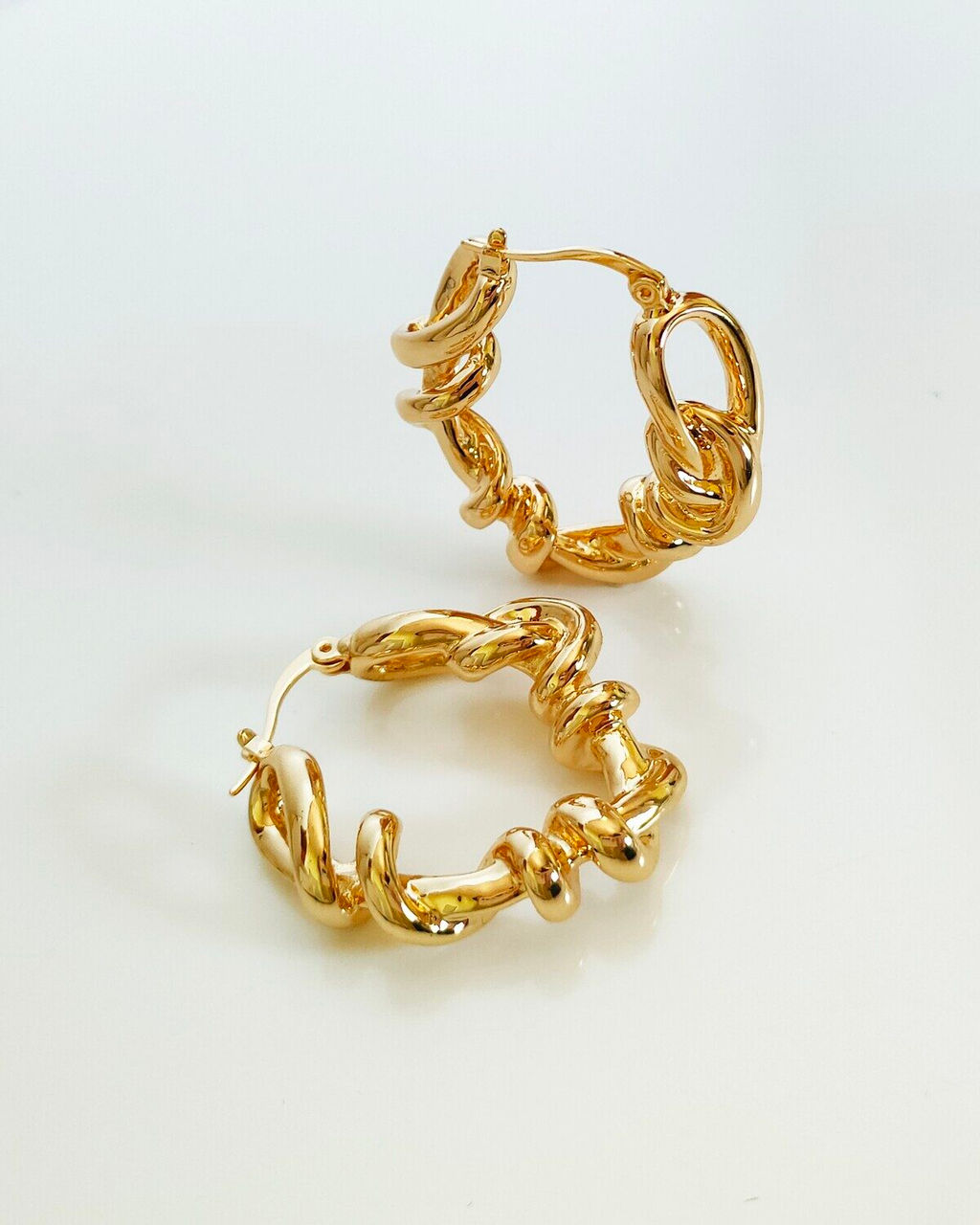 Стильные серьги