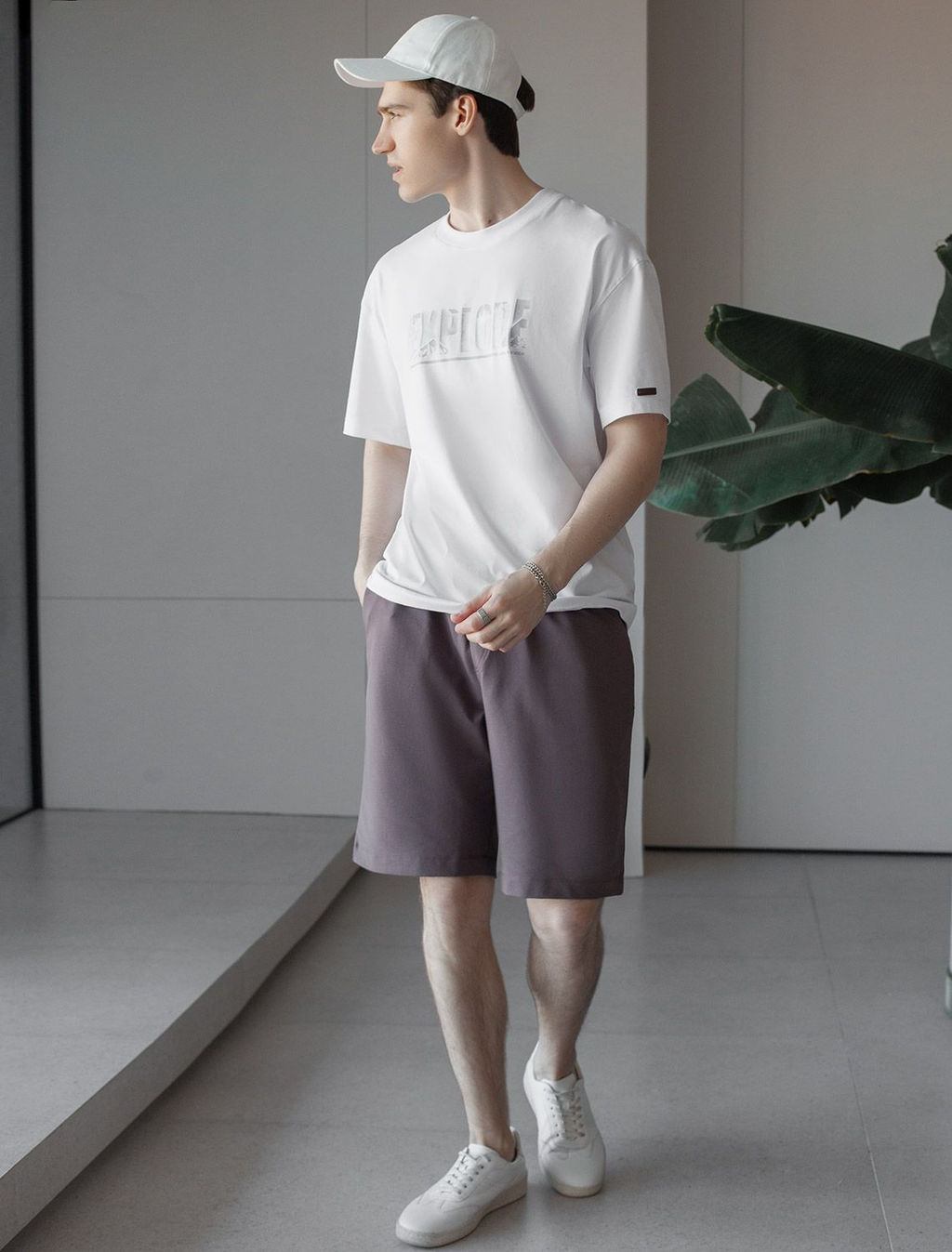 Свободная футболка с авторским принтом