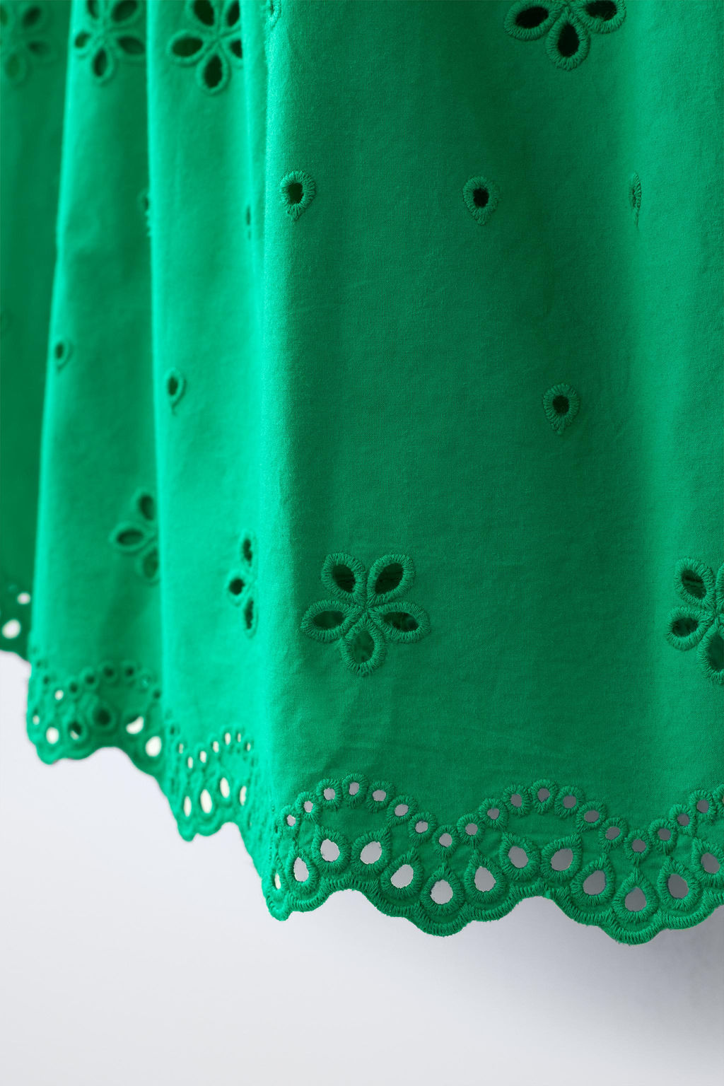 VESTIDO BORDADO SCHIFFLY VOLANTES / Verde - Zara фото 8
