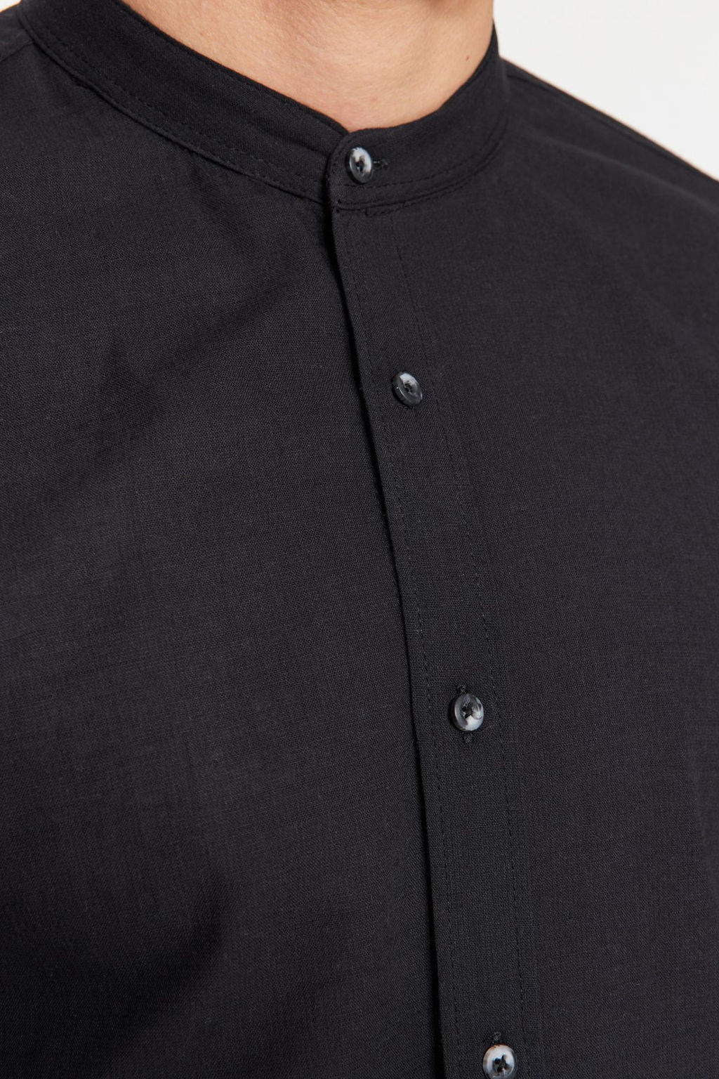 TRENDYOL MAN Koyu Yesil Slim Fit Basic Hakim Yaka Apoletli %100 Pamuklu Keten Gorunumlu Gomlek TMNSS20GO0188 - Trendyolmilla фото 37