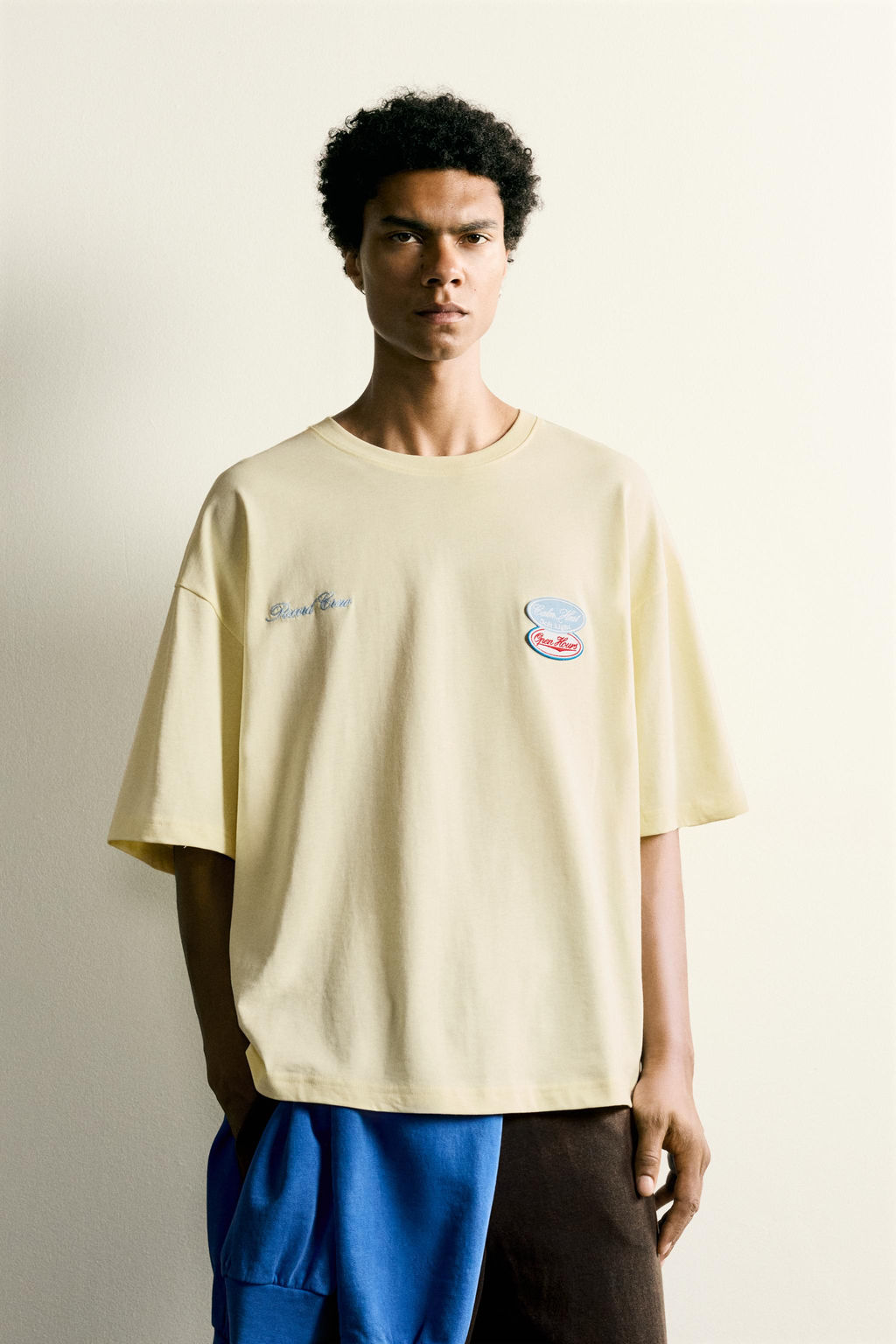 CAMISETA RELAXED FIT PARCHES COMBINADOS / Amarillo claro - Zara фото 2