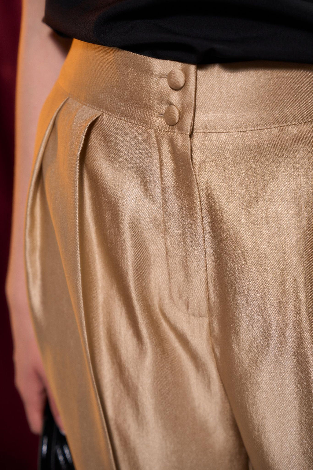 Комплект брючный (тройка) золотой 1748 Новый год