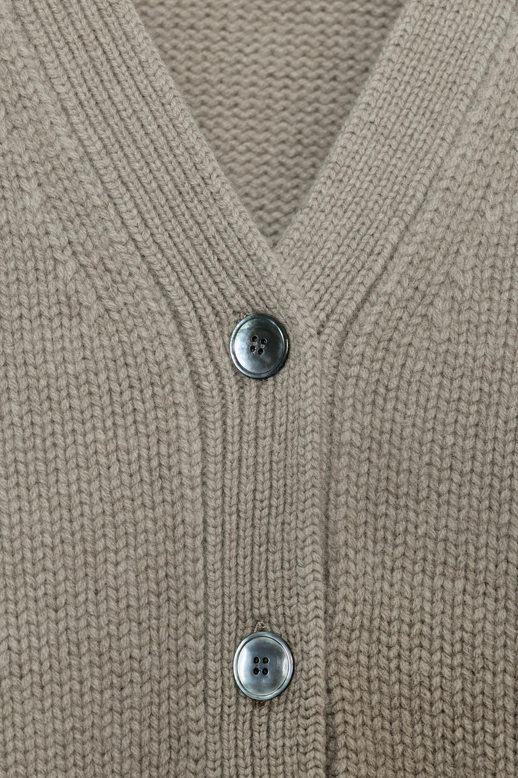 100% WOOL CARDIGAN WITH V-NECK - Zara фото 6