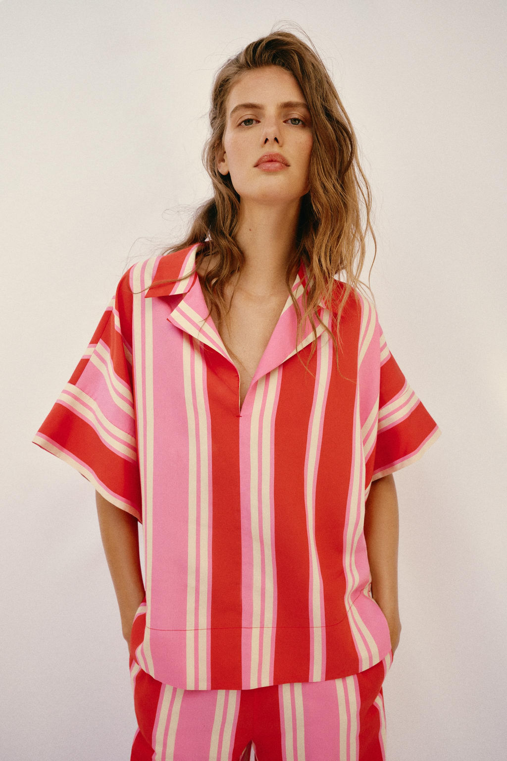 CAMISA RAYAS CUELLO POLO / Multicolor