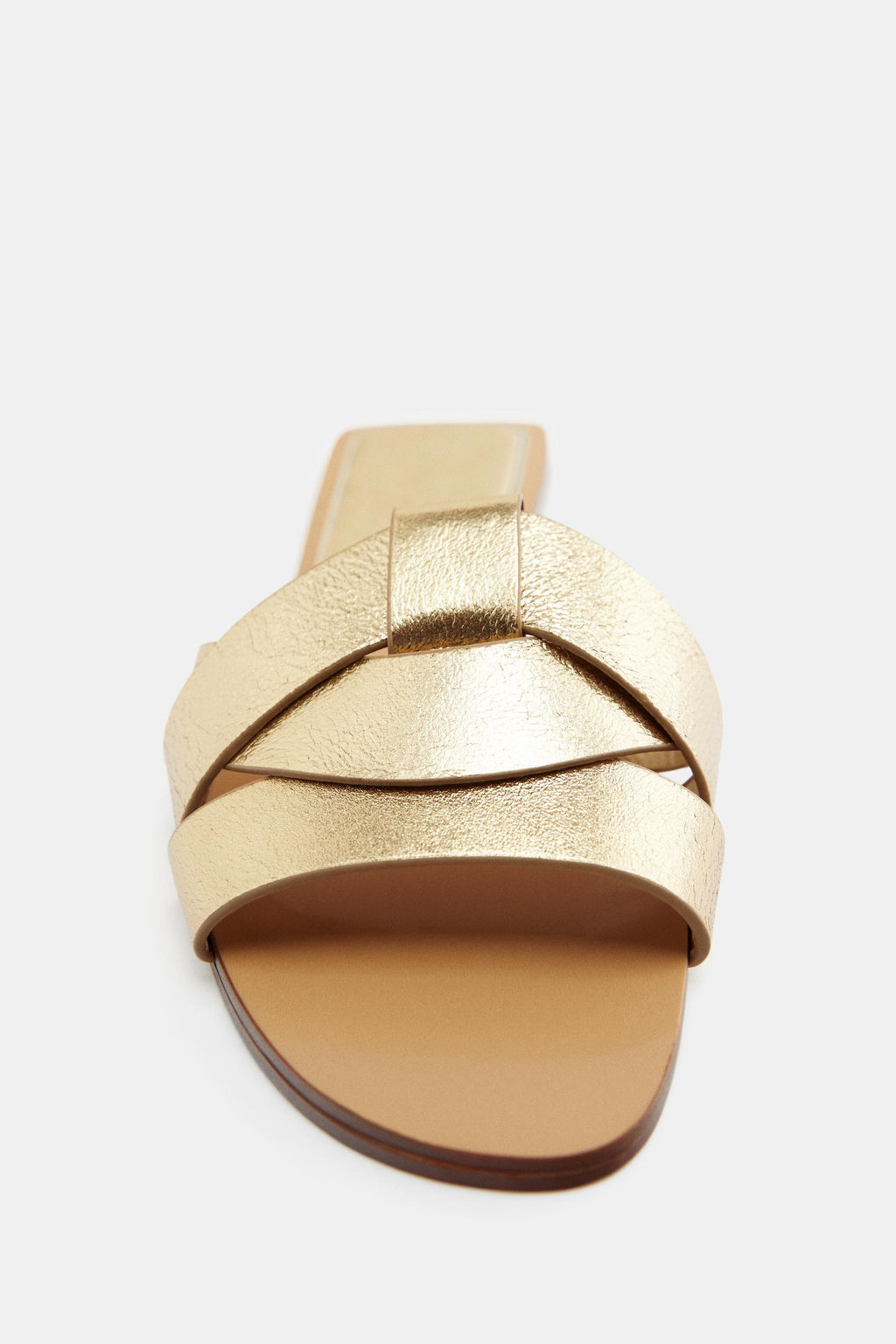 SANDALIA PLANA PIEL CRUZADA / Oro - Zara фото 4