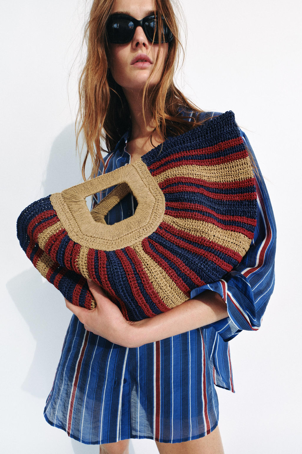 BOLSO ESTAMPADO EFECTO TRENZADO / Multicolor