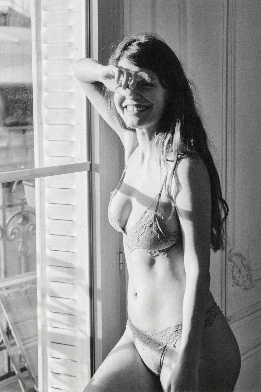 BRALETTE POINTELLE ENCAJE / Gris