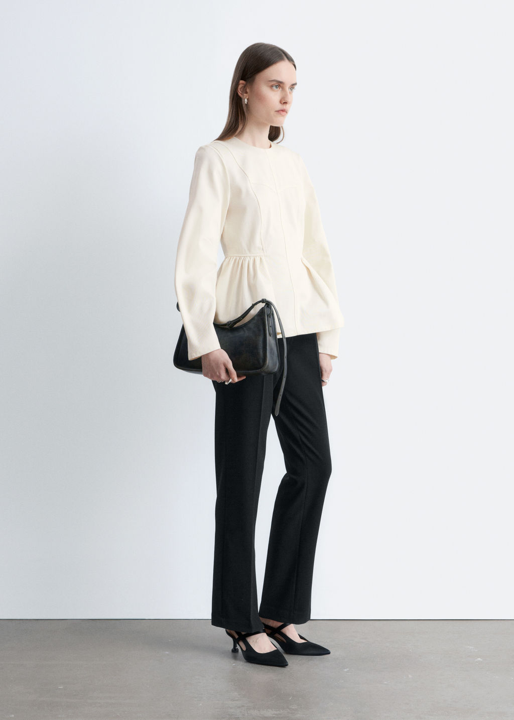 Pantalones con pliegues marcados entallados - H&m фото 9