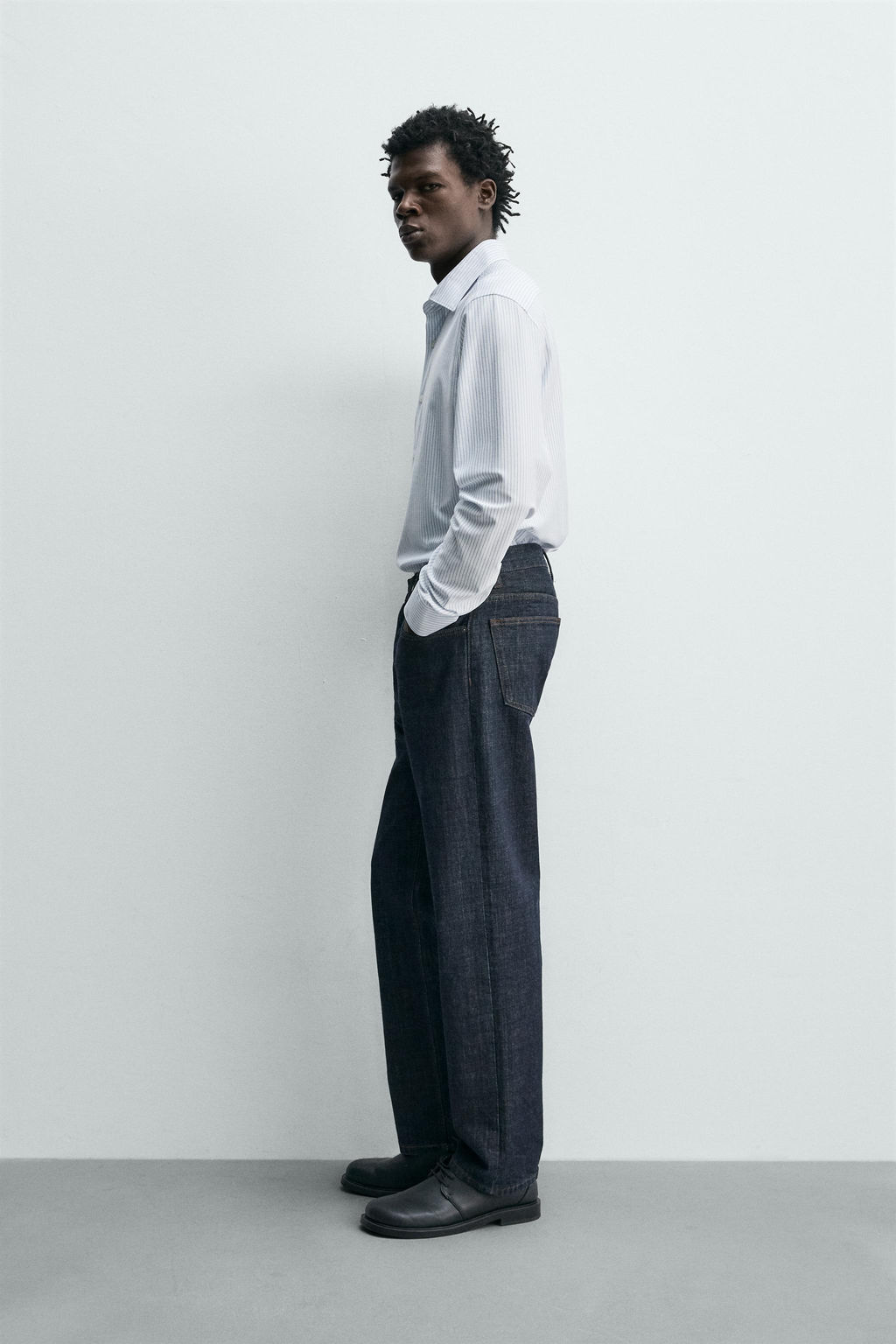 CAMISA REGULAR FIT / Blanco / Celeste