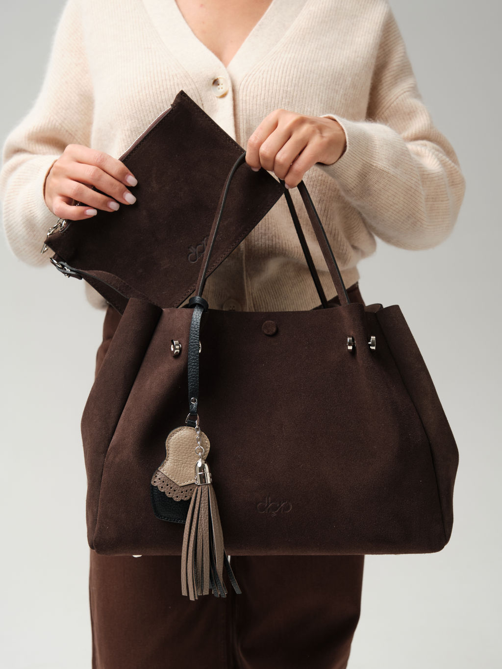 Замшевая сумка с матрешкой Vasilisa DBR 31210 коричневый шоколад фото 2