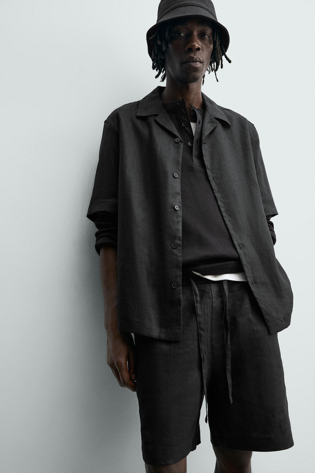 BERMUDA RELAXED FIT 100% LINO / Negro - Zara фото 6