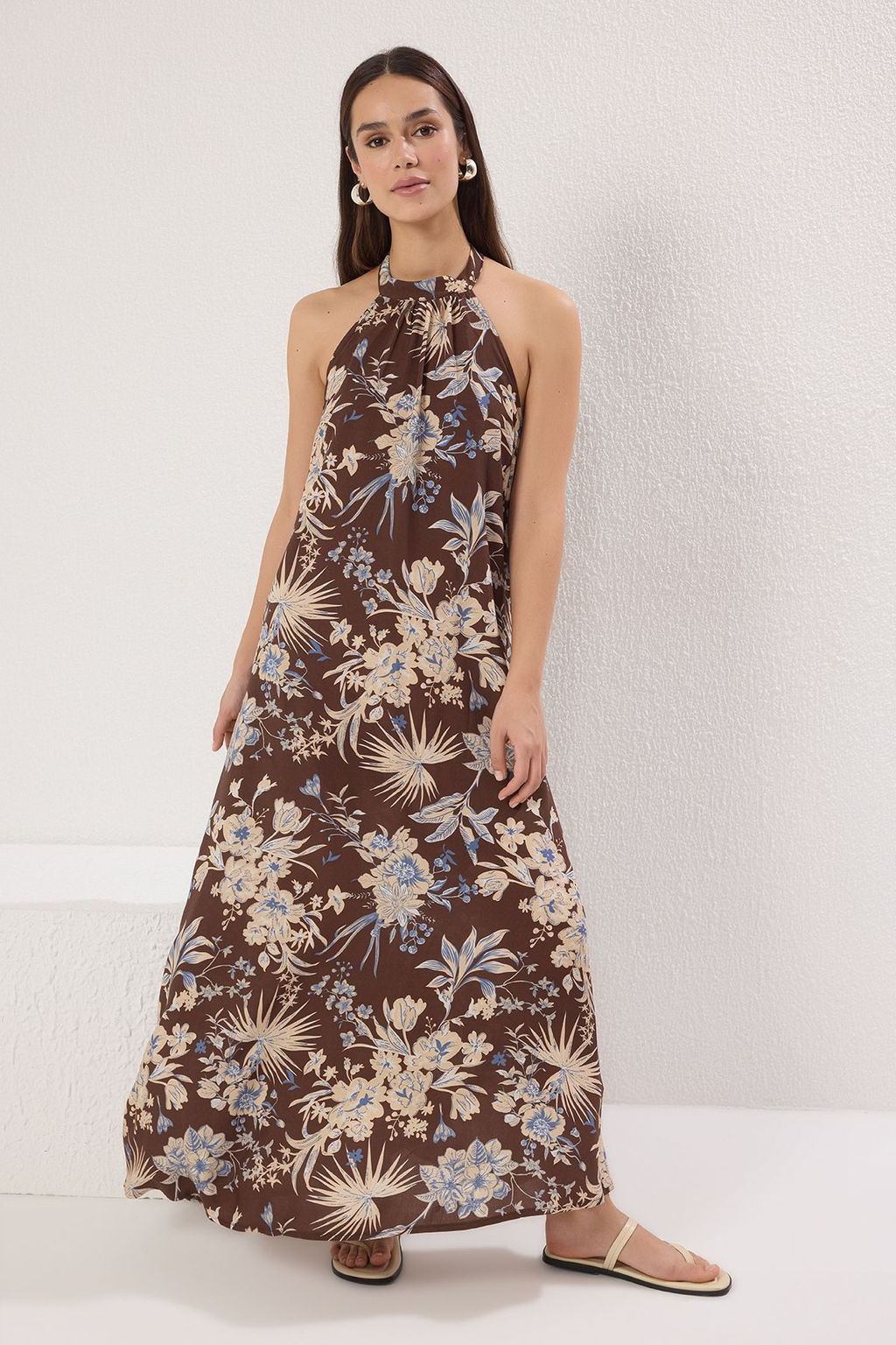 TRENDYOLMILLA Kahverengi Cicekli Duz Kesim Maxi Dokuma Elbise TWOSS25EL00583 фото 2