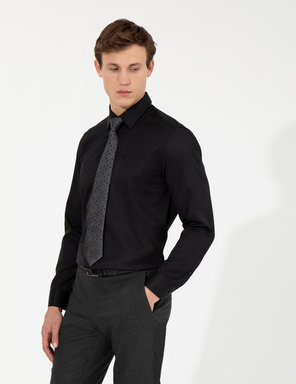 Siyah Regular Fit Uzun Kollu Klasik G_mlek