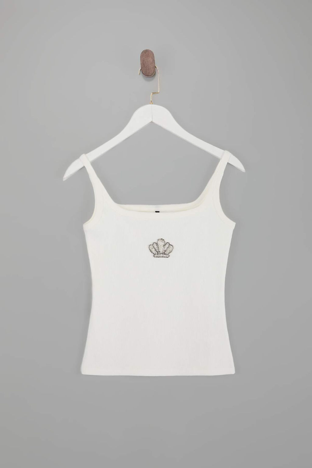 Beyaz Fitted/Vucuda Oturan Kare Yaka Kal?n Ask?l? Kolsuz Fitilli Esnek Orme Atlet TWOSS26AL00014 - Trendyolmilla фото 5