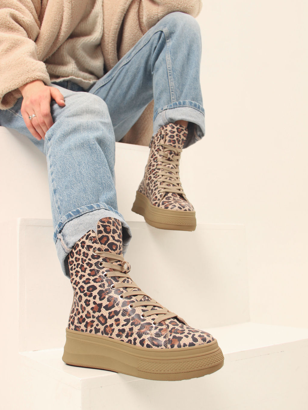 Ботинки 215.warmbr.Бежевый леопард/байка