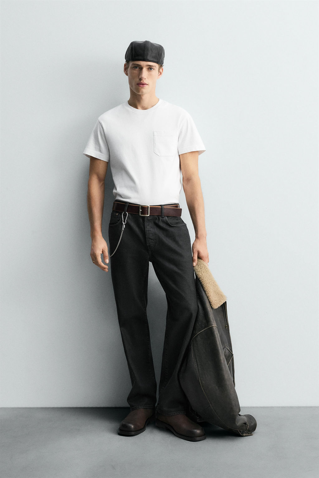 RELAXED FIT T-SHIRT WITH POCKET