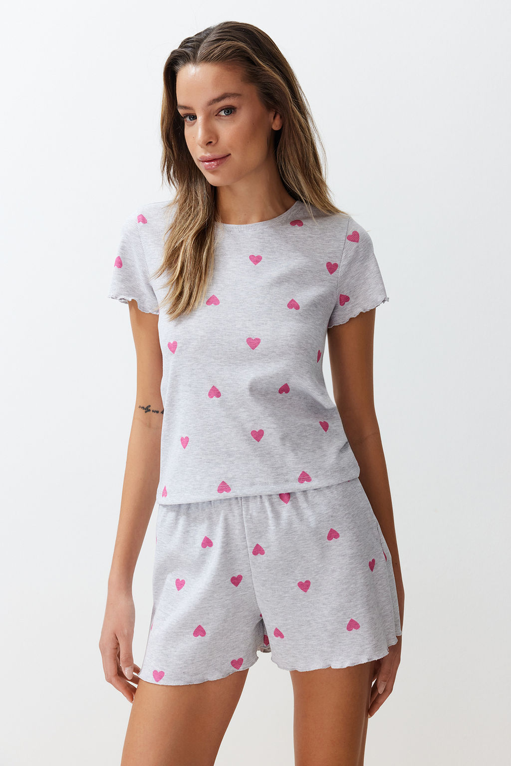 Trendyolmilla Gri Melanj Kalpli Slogan Bask?l? Lastikli Fitilli Sortlu Orme Pijama Tak?m? THMSS24PT00220  фото 8