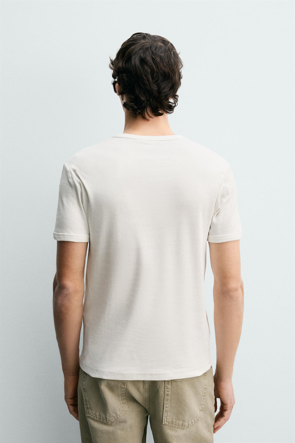 CAMISETA REGULAR FIT RIB / Crudo