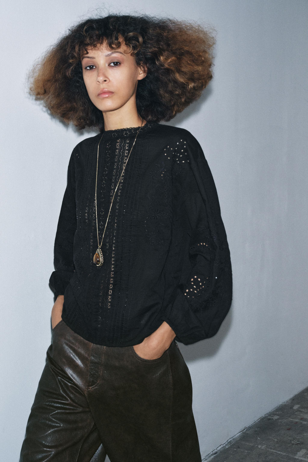 ZW COLLECTION EMBROIDERED SHIRT WITH LACE TRIM