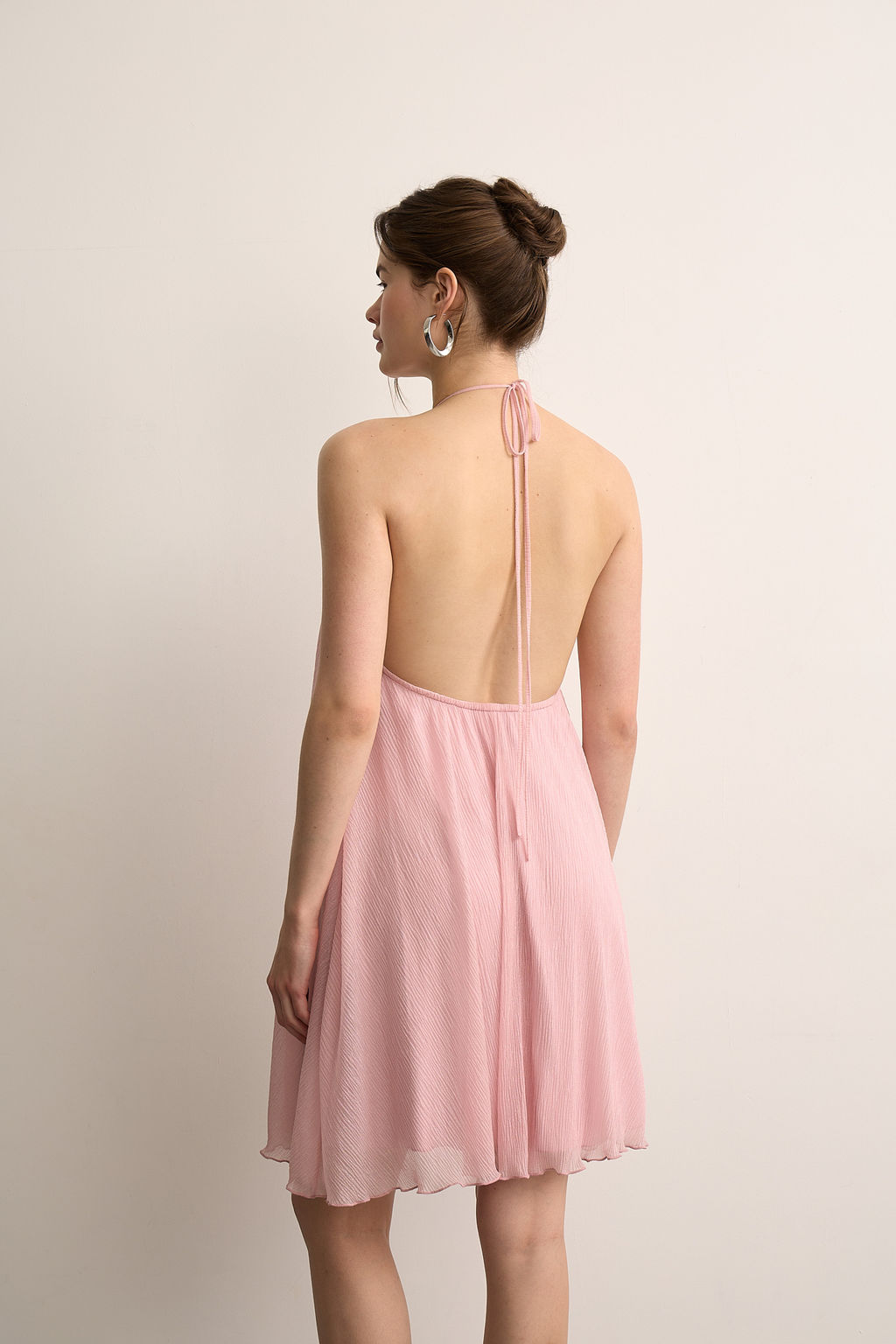 Платье мини с открытой спиной на завязках - Mollis фото 6