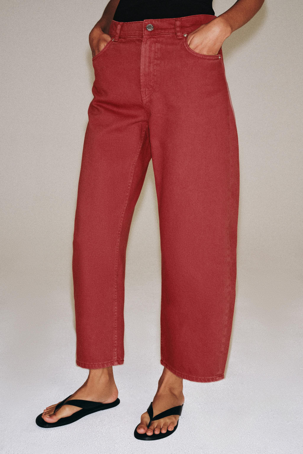 JEANS ZW COLLECTION CAPRI BALLOON TIRO MEDIO / Rojo - Zara фото 2