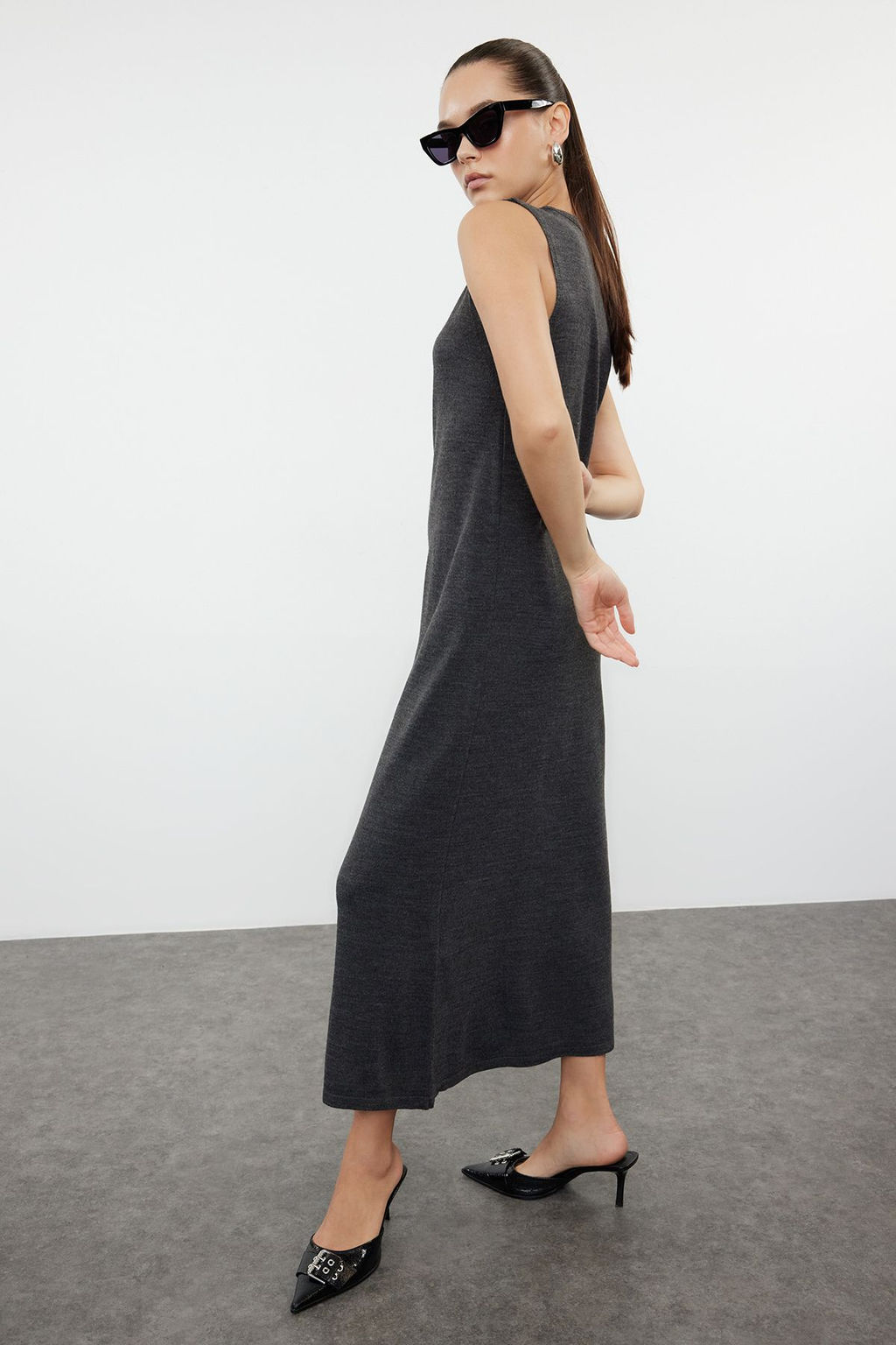 TRENDYOLMILLA Antrasit Maxi Triko Ekstra H?rkal? Elbise TWOAW25EL00014  фото 3