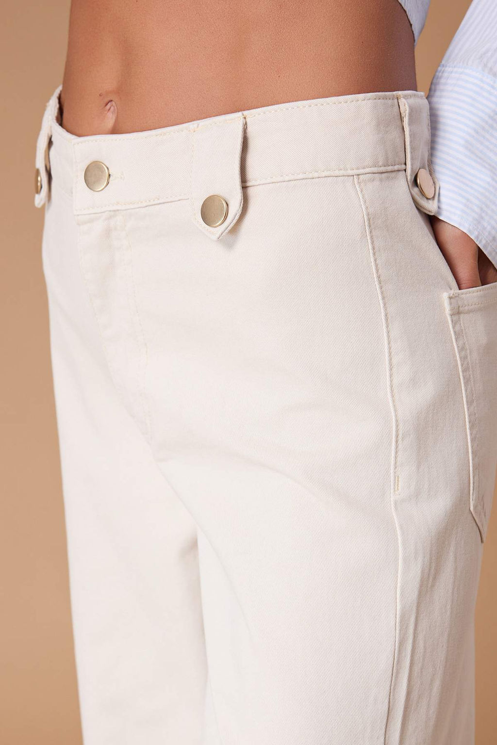 Ekru DOKUMLU Kemer Detayl? %100 Pamuk Yuksek Bel K?sa Wide Leg Jeans TWOSS26JE00208 - Trendyolmilla фото 4