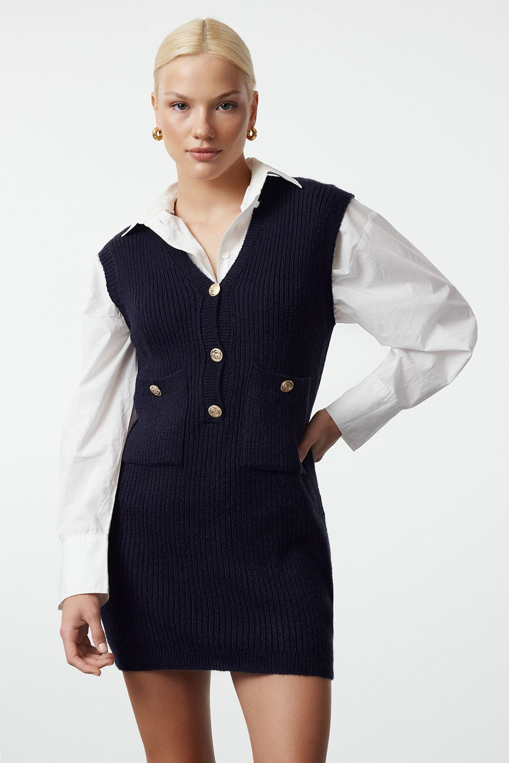 TRENDYOLMILLA Lacivert Mini Triko Yumusak Dokulu V Yaka Elbise TWOAW25EL00059