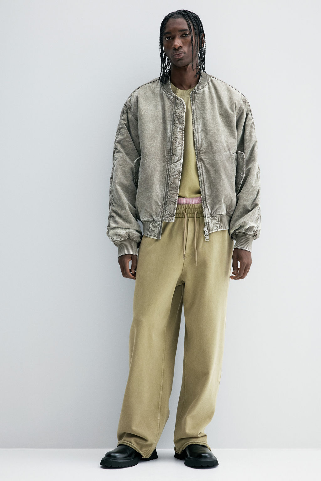 Pantal?n estilo ch?ndal efecto lavado Relaxed Fit - H&m фото 5