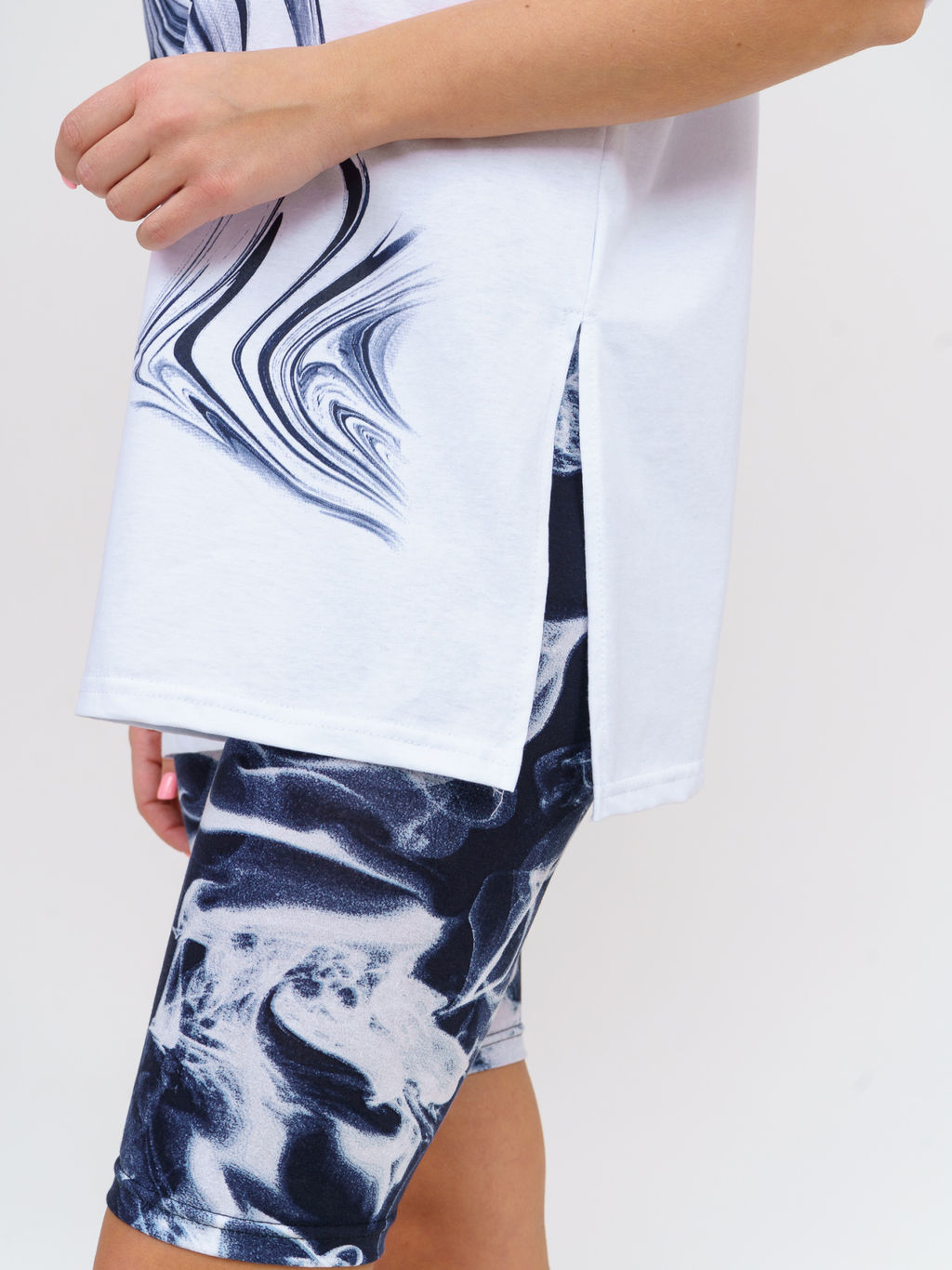 910 Костюм "белый/черный"