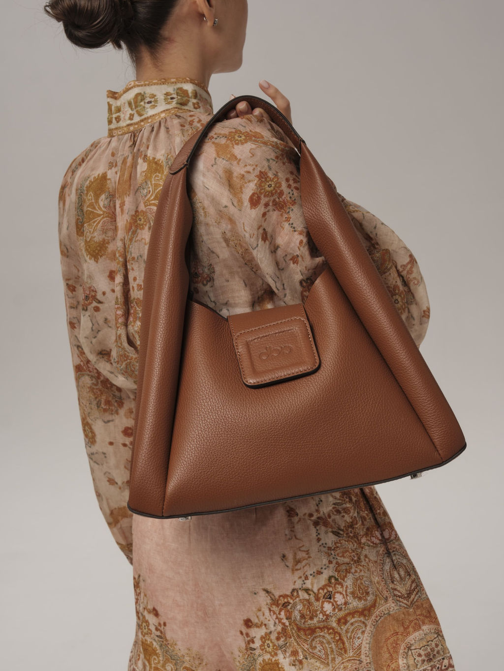 Кожаная сумка Lola DBR 31013 коричневый фундук  фото 6