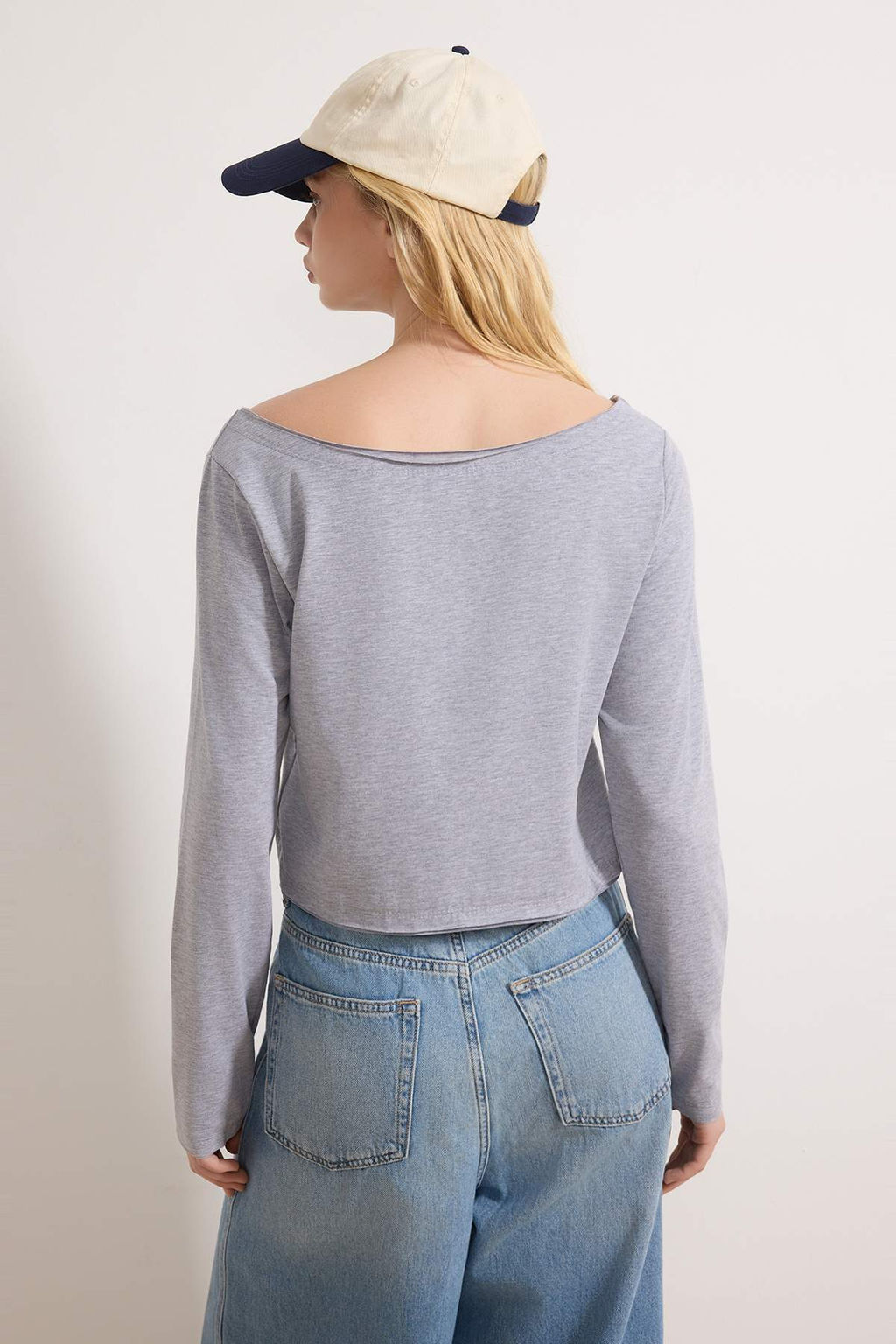 Teen Siyah-Beyaz %100 Pamuk Asimetrik Kay?k Yaka Relaxed/Rahat Kesim Orme T-Shirt TWOAW26TS00016 - Trendyolmilla фото 28