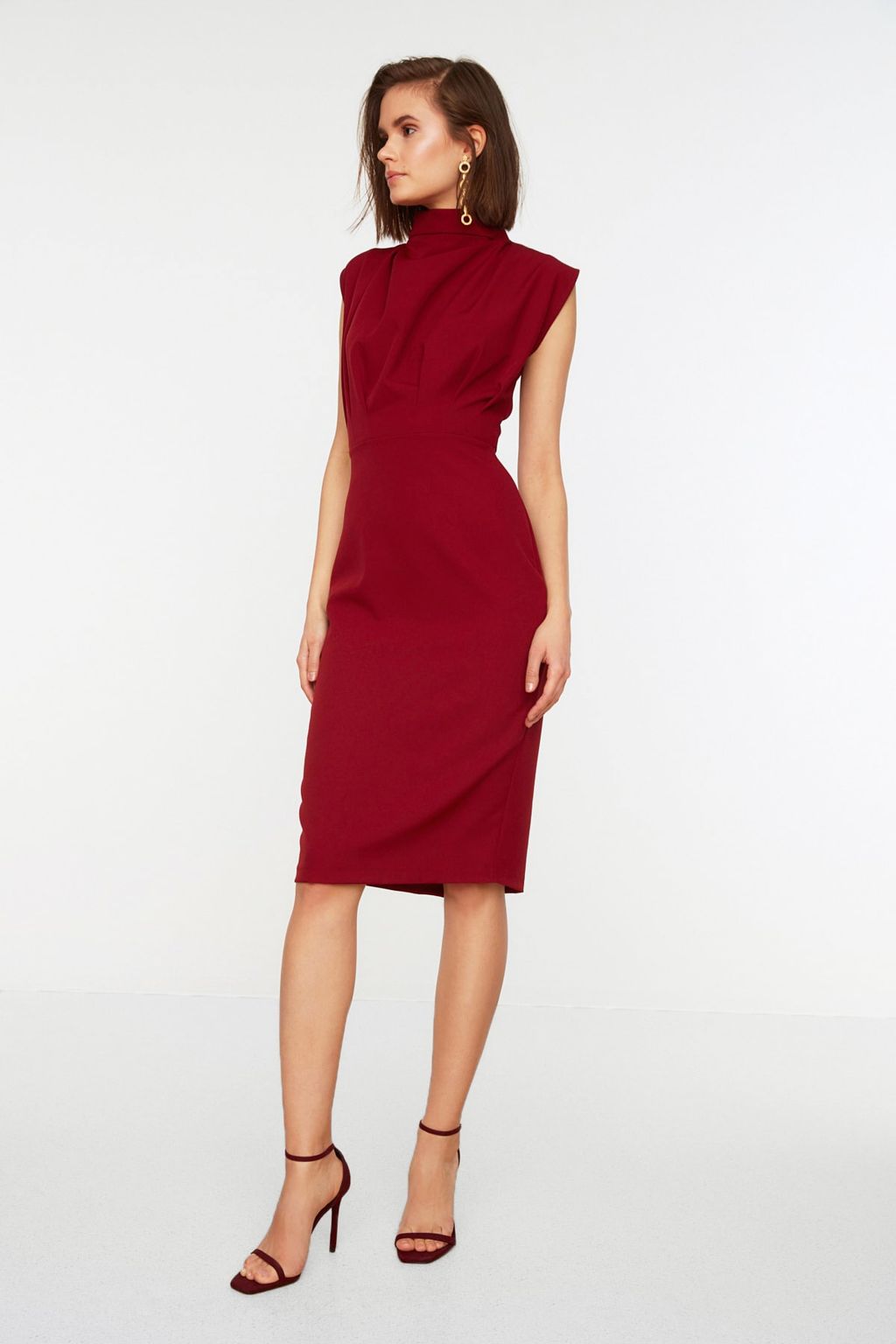 TRENDYOLMILLA Bordo Vucuda Oturan Dik Yaka Midi Kalem Etek Dokuma Elbise TWOAW20EL0311  фото 28