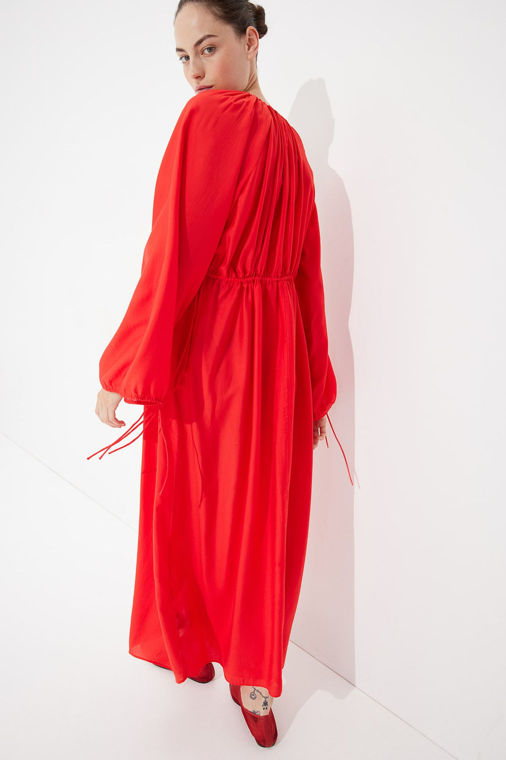 MAMA Maxivestido con cordon de ajuste - H&m фото 3